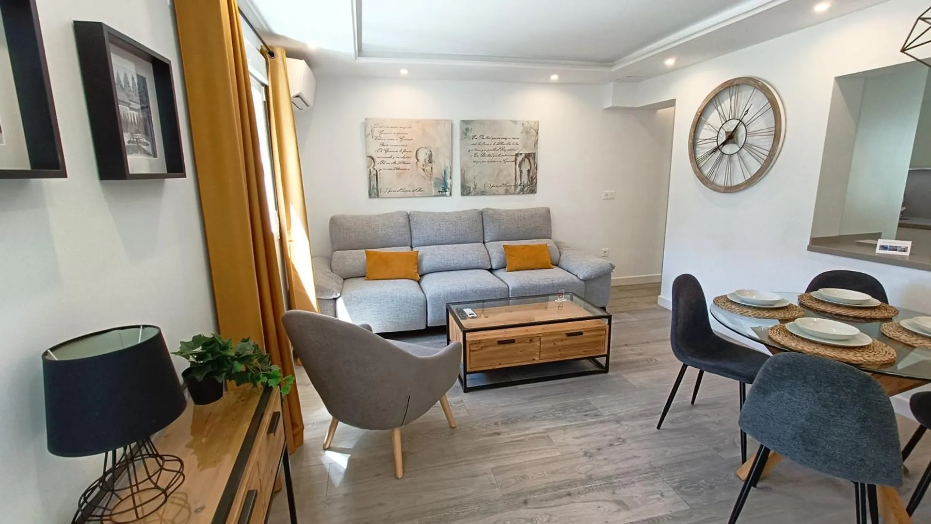 Duque De Galatino Centro De Granada Apartman